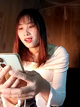 Em xinh01 online show from 5, 12, 2025