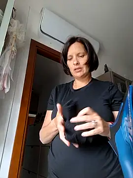 Snapshot of Piediniecollant chatting on 13, 5, 2026 Piediniecollant online show from 13, 5, 2026