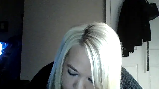 SilverSeductress online show from 3, 2, 2026