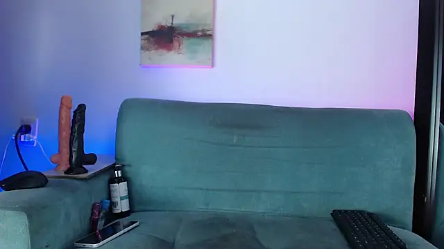 Snapshot of evelinmartinez chatting on 6, 2, 2026 evelinmartinez online show from 6, 2, 2026