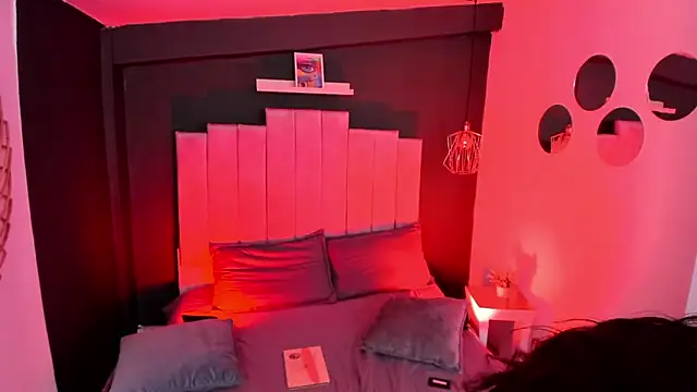 mia jagger online show from 18, 2, 2026