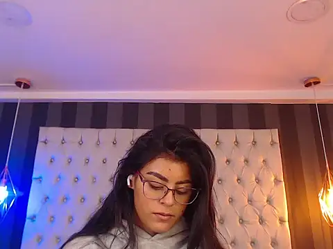 Camile Petite online show from 26, 11, 2025