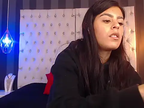 Camile Petite online show from 29, 11, 2025