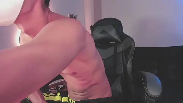 Senpai Lover online show from 17, 11, 2025