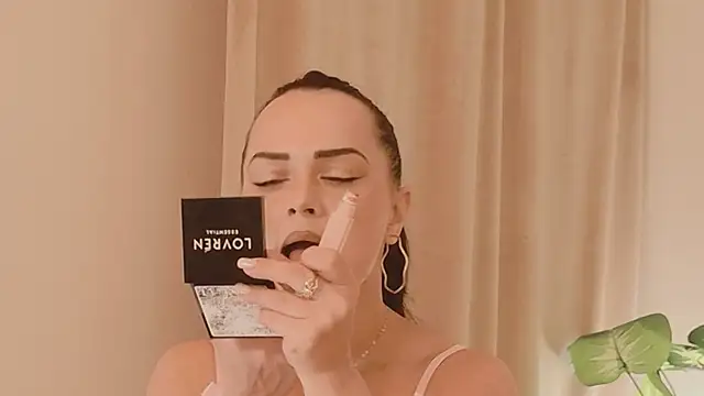 SiennaRosse online show from 10, 4, 2026