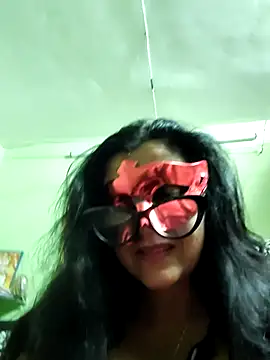 Snapshot of LOVE__RANI chatting on 7, 4, 2026 LOVE RANI online show from 7, 4, 2026