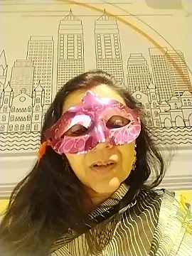 Snapshot of LOVE__RANI chatting on 3, 5, 2026 LOVE RANI online show from 3, 5, 2026