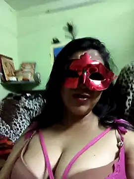 Snapshot of LOVE__RANI chatting on 19, 5, 2026 LOVE RANI online show from 19, 5, 2026