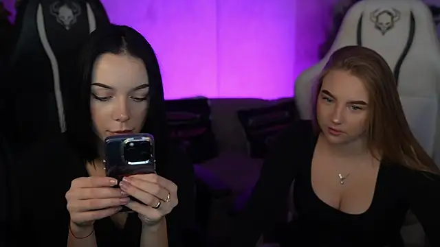 Snapshot of Ariella_Star chatting on 27, 11, 2025 Ariella Star online show from 27, 11, 2025