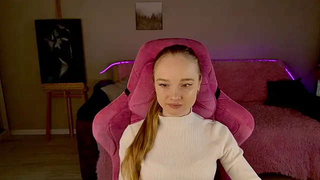 Snapshot of Shawty_Mia chatting on 3, 11, 2025 Shawty Mia online show from 3, 11, 2025