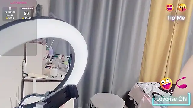 zhnlky online show from 13, 4, 2026