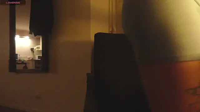 Snapshot of adeux2 chatting on 5, 2, 2026 adeux2 online show from 5, 2, 2026