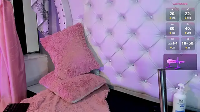 Cristinawhite online show from 18, 12, 2025