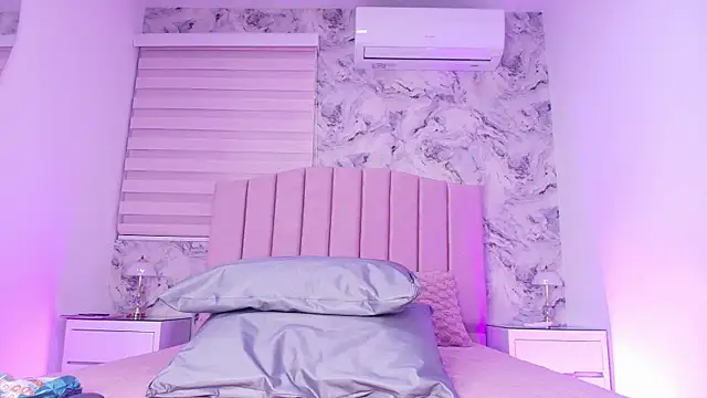 Snapshot of emma_trix chatting on 8, 4, 2026 emma trix online show from 8, 4, 2026