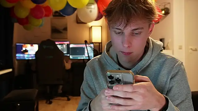 Snapshot of InnocentGuysOF chatting on 7, 11, 2025 InnocentGuysOF online show from 7, 11, 2025