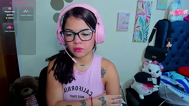 Emma boo online show from 17, 11, 2025