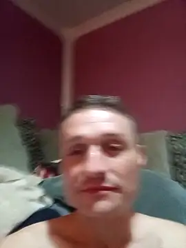 Snapshot of Caliguy36 chatting on 14, 11, 2025 Caliguy36 online show from 14, 11, 2025