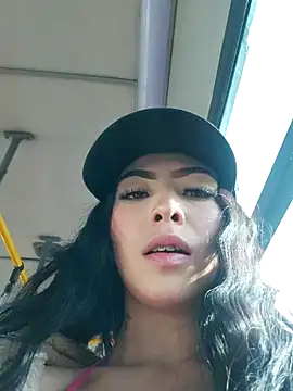 Moon And Sunn online show from 1, 11, 2025