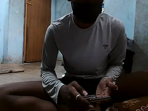 Snapshot of cutty_abi_ chatting on 3, 11, 2025 cutty abi  online show from 3, 11, 2025