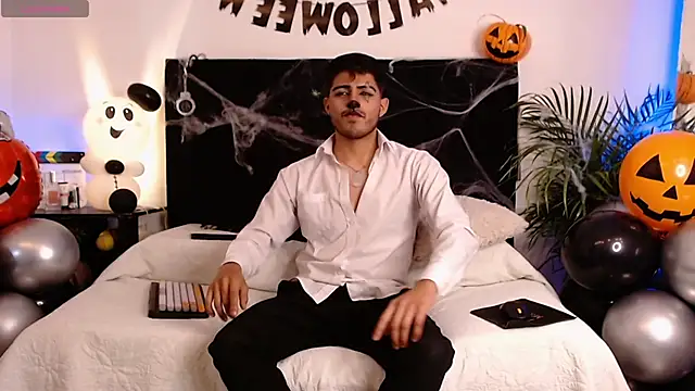 Snapshot of jaiden_thoner chatting on 31, 10, 2025 jaiden thoner online show from 31, 10, 2025