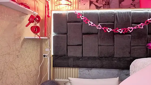 Im-Lola online show from 12, 2, 2026