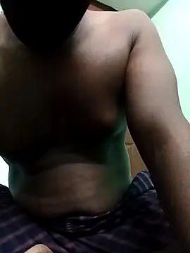 Snapshot of TamilWildBee chatting on 17, 11, 2025 TamilWildBee online show from 17, 11, 2025