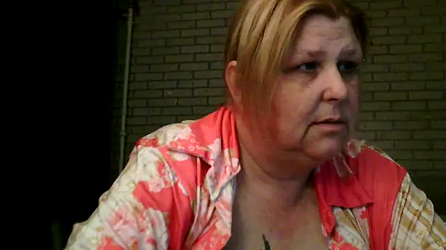 Sylviastar46 online show from 18, 4, 2026