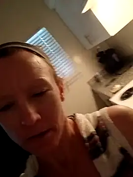 Snapshot of Karebearz1 chatting on 18, 3, 2026 Karebearz1 online show from 18, 3, 2026