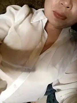 julybe online show from 3, 3, 2026