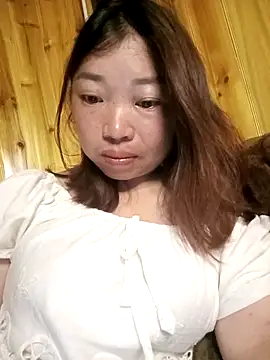 julybe online show from 18, 5, 2026