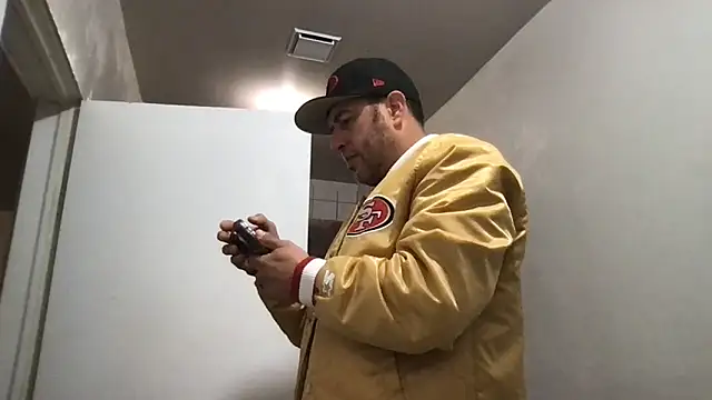 ezrah23 online show from 15, 12, 2025