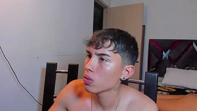 Snapshot of MollyandFher chatting on 18, 11, 2025 MollyandFher online show from 18, 11, 2025