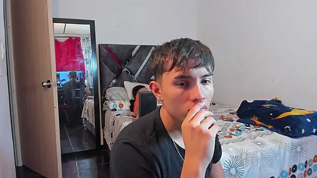 Snapshot of MollyandFher chatting on 22, 11, 2025 MollyandFher online show from 22, 11, 2025