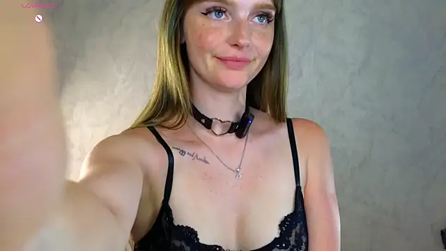 Snapshot of Lovelly_molly1 chatting on 14, 6, 2026 Lovelly molly1 online show from 14, 6, 2026