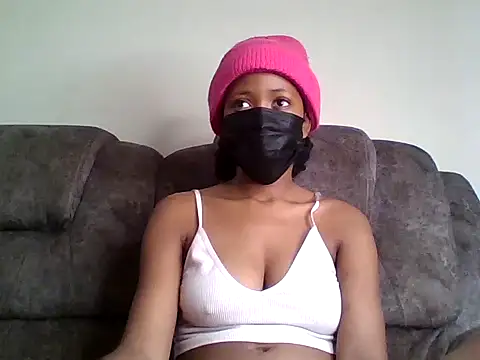 Snapshot of marefentse chatting on 3, 11, 2025 marefentse online show from 3, 11, 2025