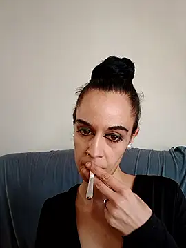 Snapshot of yummy_love chatting on 4, 11, 2025 yummy love online show from 4, 11, 2025