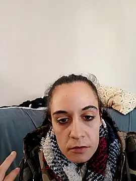 Snapshot of yummy_love chatting on 7, 11, 2025 yummy love online show from 7, 11, 2025