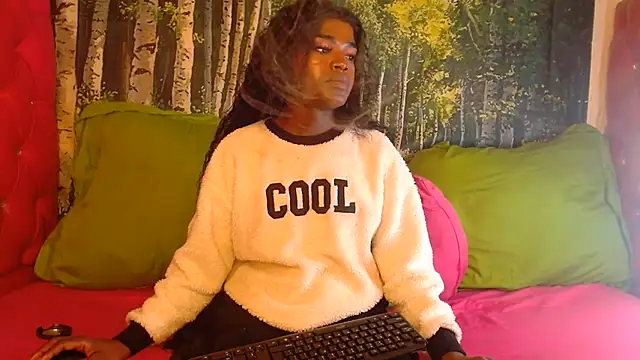 Snapshot of Lucile_Carrie chatting on 21, 7, 2026 Lucile Carrie online show from 21, 7, 2026
