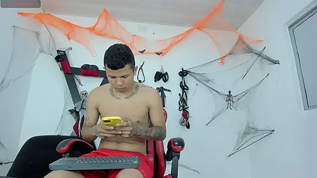 Steven19 LatinBoy online show from 31, 10, 2025