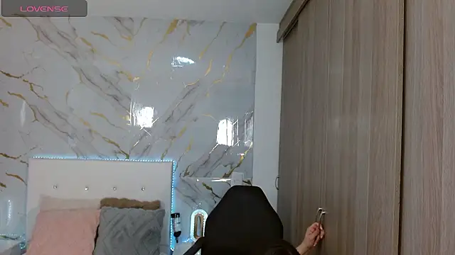 skarlett 35 online show from 9, 1, 2026