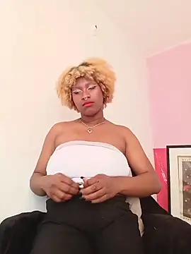 Snapshot of EvonyFoxxx chatting on 26, 4, 2026 EvonyFoxxx online show from 26, 4, 2026