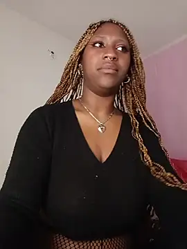 Snapshot of EvonyFoxxx chatting on 27, 5, 2026 EvonyFoxxx online show from 27, 5, 2026