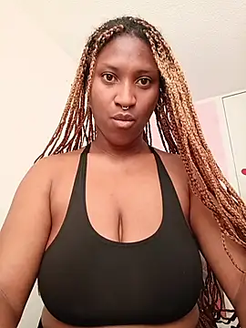 Snapshot of EvonyFoxxx chatting on 12, 7, 2026 EvonyFoxxx online show from 12, 7, 2026
