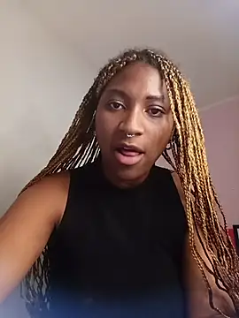 Snapshot of EvonyFoxxx chatting on 13, 7, 2026 EvonyFoxxx online show from 13, 7, 2026