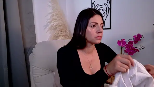 SeleneNova online show from 13, 4, 2026