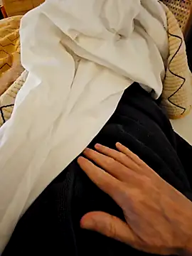 Snapshot of cum_daily1 chatting on 3, 11, 2025 cum daily1 online show from 3, 11, 2025