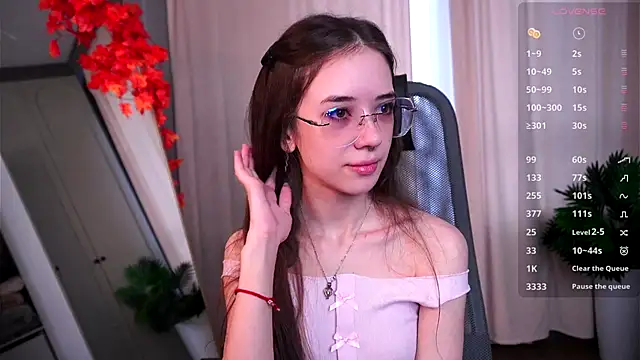 tinyanie online show from 19, 11, 2025