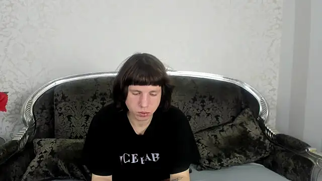 Snapshot of TommyCrown chatting on 31, 10, 2025 TommyCrown online show from 31, 10, 2025