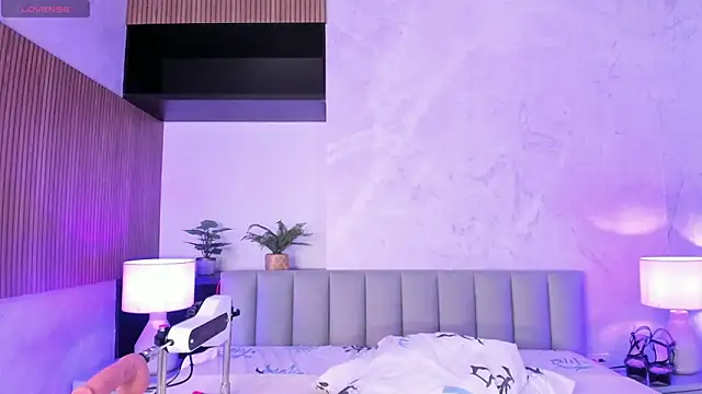 Charlote masson online show from 15, 4, 2026