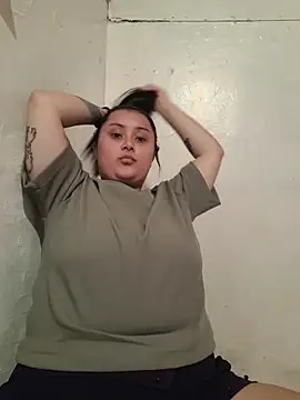 Snapshot of CurvyNoir chatting on 2, 5, 2026 CurvyNoir online show from 2, 5, 2026